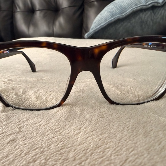 Gucci Brown Tortoiseshell Glasses - Picture 3 of 11
